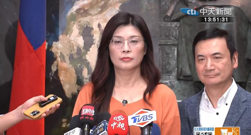 影/國民黨中央緊急會議「政見會喊卡」？鄭麗文開轟：非常突兀