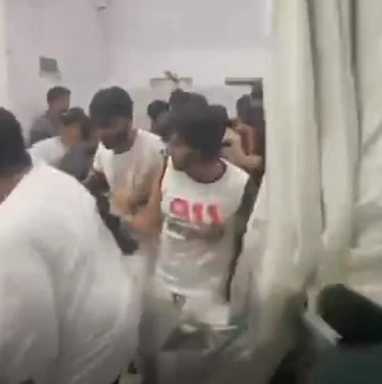 影/柬埔寨詐騙園區驚傳暴動！湧入辦公室打砸　大批警力鎮壓