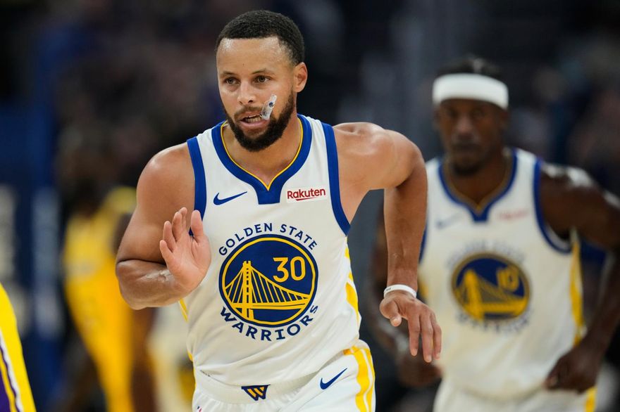 NBA/柯瑞曬17年前後對比！熱身賽首戰湖人飆分高效