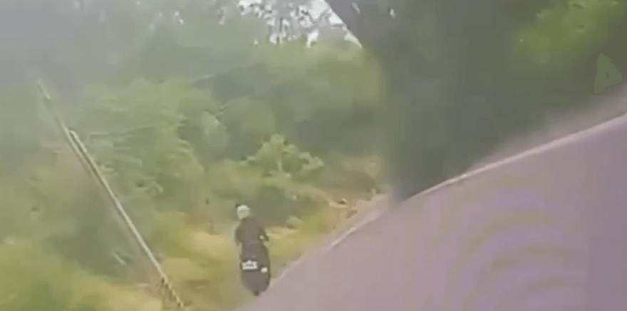 影/台南無照駕駛撞死無照騎士　事發前「壓車過彎」影片曝
