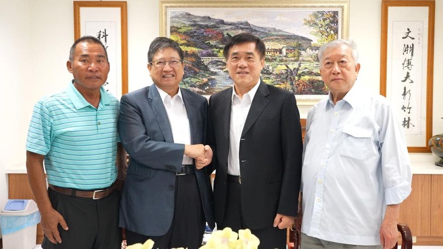 郝龍斌拜會新竹縣長：楊文科肯定我是最適合的黨主席人選