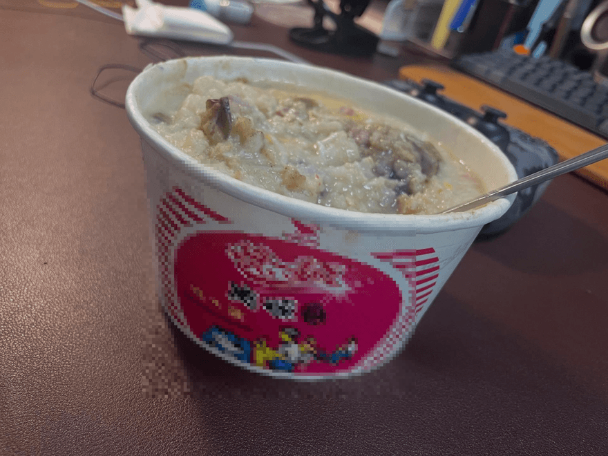 影/外送點粥「疑泡麵碗掉包」！客驚不敢吃　店家喊冤成羅生門