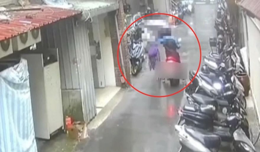 影/萬華驚傳飛車搶金項鍊　嫌犯沿路偷雨衣變裝棄車仍遭逮