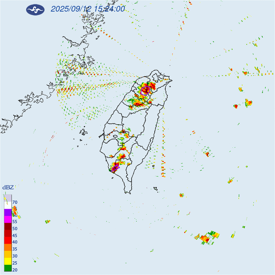 國家警報響！11縣市大雨特報　4地慎防大雷雨狂炸