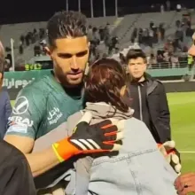 影/只輕輕抱了一下...伊朗足球員擁抱女球迷遭停賽罰15萬