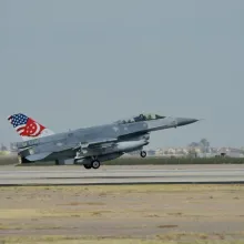 快訊/新加坡空軍F-16戰機驚傳墜機　飛行員成功逃生