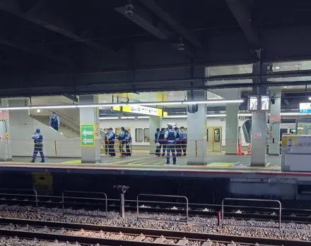 日本京都車站驚傳背包裝化學藥品扔站內　防爆小組急出動、黃金週人潮擠爆車站