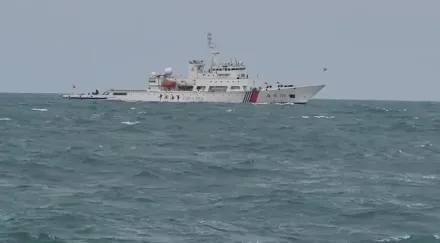 陸15艘海警、公務船團首次闖金門限制海域操演　海巡署派艦隊驅離：嚴重影響兩岸和平